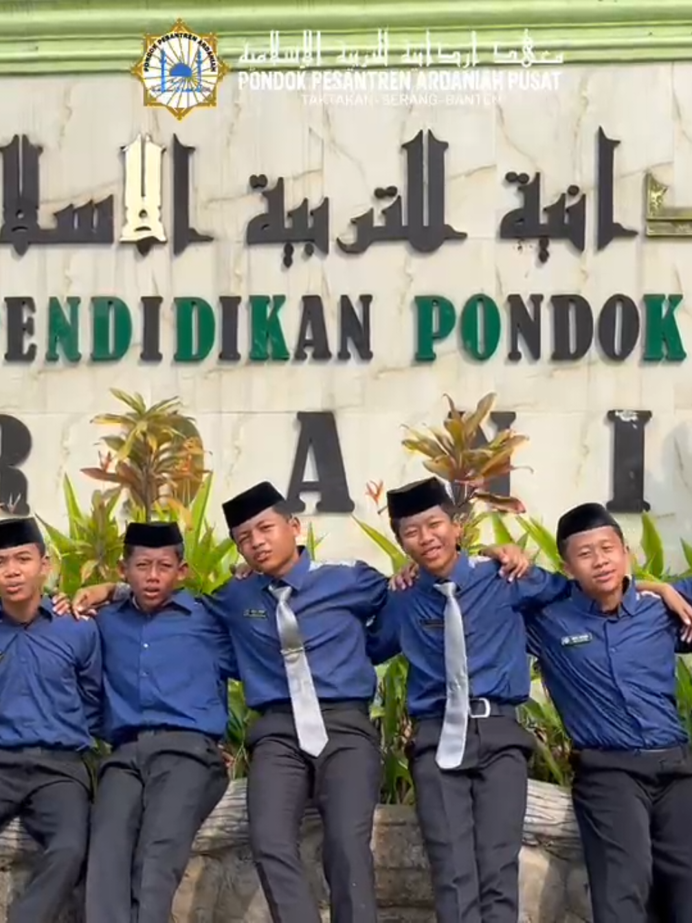STERU² - ARDANIAH Cover lagu by Santri Ardaniah Marhala 3 Putra (INSPIRING LEADER GENERATION) ✨🤗 #santrikeren #fyp #ponpes #ponpesardaniah 