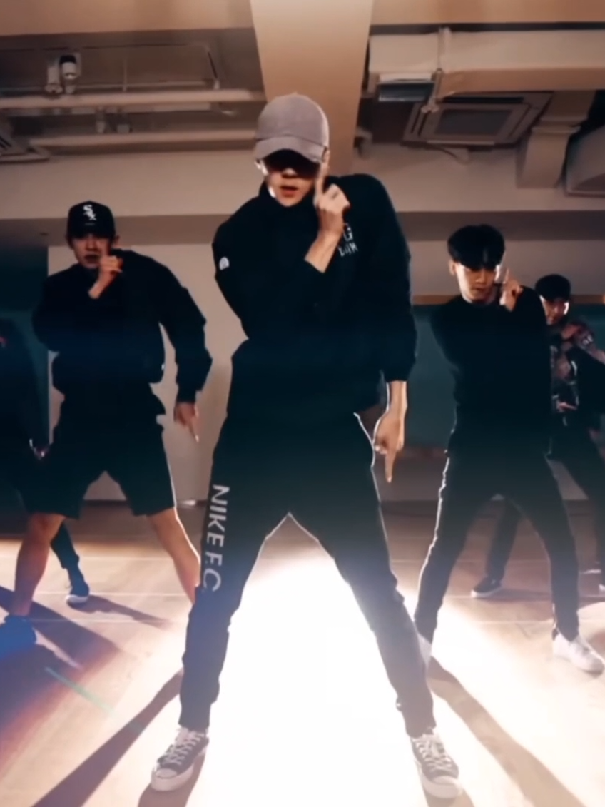 had SO much fun doing this😭 #exo #viral #foryou #makemefamous #kpop 