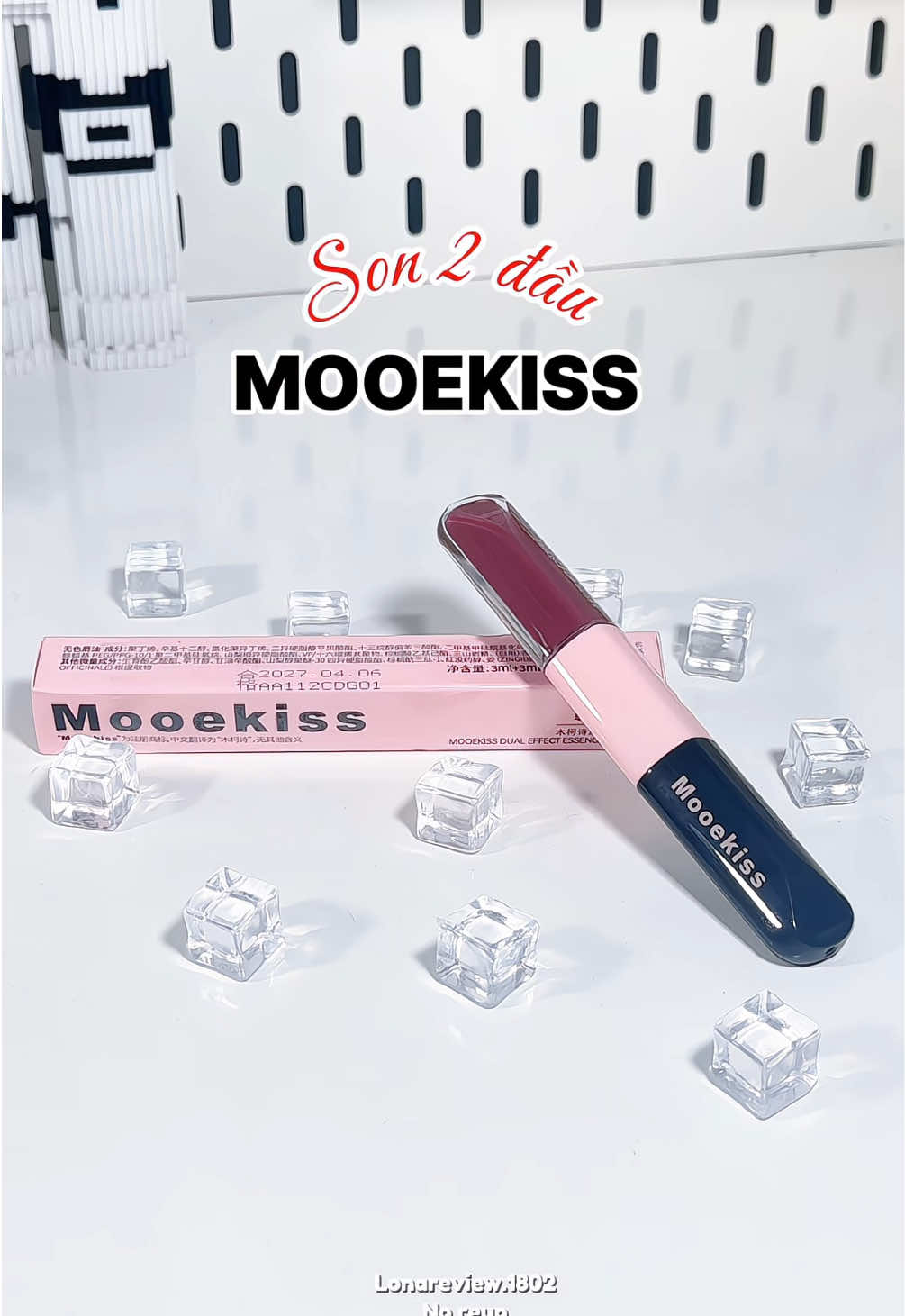 Son 2 đầu vừa lì vừa bóng siu tiện, lớp tint lâu trôi mỗi bà nên có một cây 💄💄 #mooekiss #son2dau #sonli #makeup #unboxing #goclamdep #trangdiem #reviewlamdep #muahangtaitiktokshop #lonareview  
