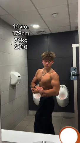 👍#14years #14yearoldbodybuilder #bodybuilding #gym #biceps 