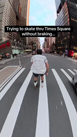 The most hectic 10 block stretch in NYC… in real time.  #nyc #timesquare #rollerblading #inlineskating #nobrakes 