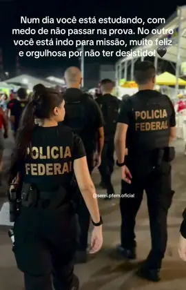 Você consegue! Não desista dos seus sonhos. Já já será você 🖤🙌🏼🙏🏼 #policiafeminina #pf #policiafederal #carreiraspoliciais #pfem s