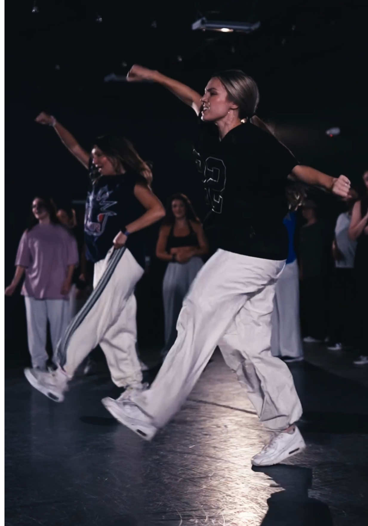 hotter than Miami 🥵 #AREA54 #jordangracechoreo #dance @dancer jess 