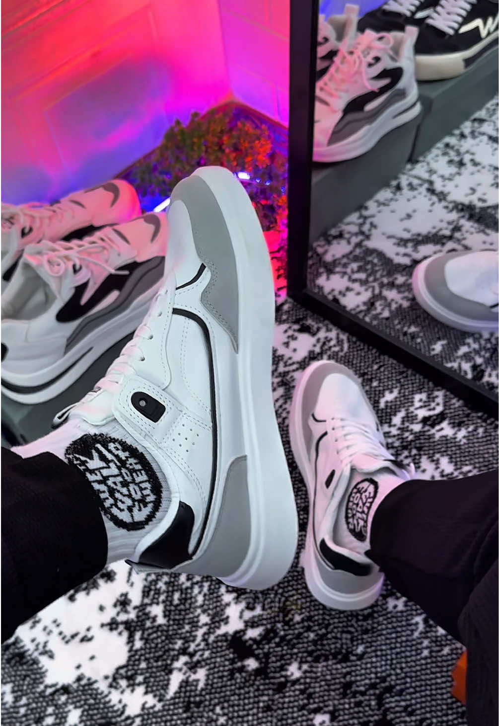 Akhirnya yang ditunggu tunggu datang juga🔥😎. #sepatusneakers #sepatukeren #sepatukasual 