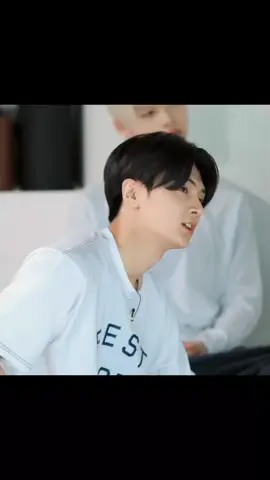 ENHYPEN (엔하이펜) Jay at 'EN-O'CLOCK' EP.122 Flying Yoga Part 2: Until I open this hammock🦅🌽 09:04:25✨ #ENHYPEN #JAY #JayEdits #FYP 