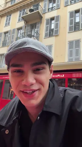 სასაცილოდ იღიმიო 🥹🤣😎 #smile #model #coryou #france