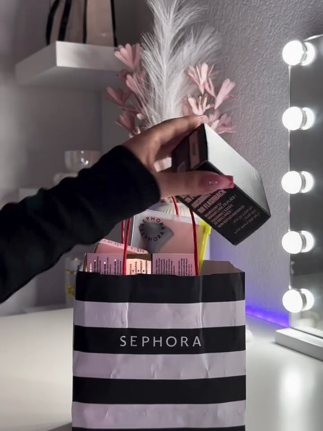 Sephora haul time follow for more  . #sephora #sephorahaul #haul #makeuphaul #asmrunboxing #skincare #makeuphaul #beautyhaul #unboxingvideo 