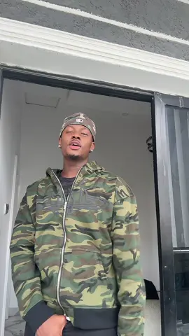 use this sound and tag me and the artist(@BrosThrone )..he’s doing a giveaway of 200k for 20 people❤️‍🩹🔥#yallmeetbernie 