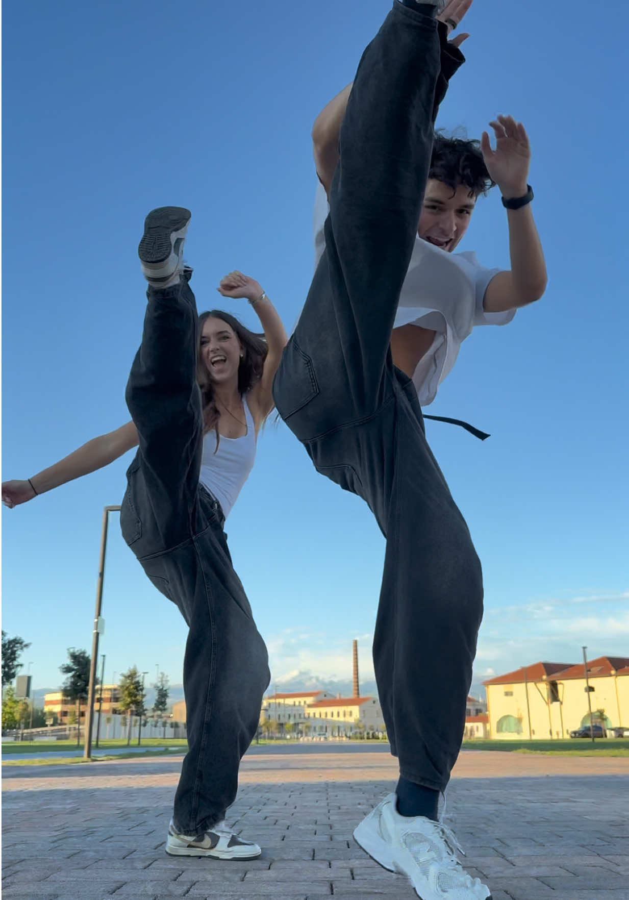 EH-eh-Eeeehhh @iarin🌞 Dc: @naomi.nvv @vivianespt 