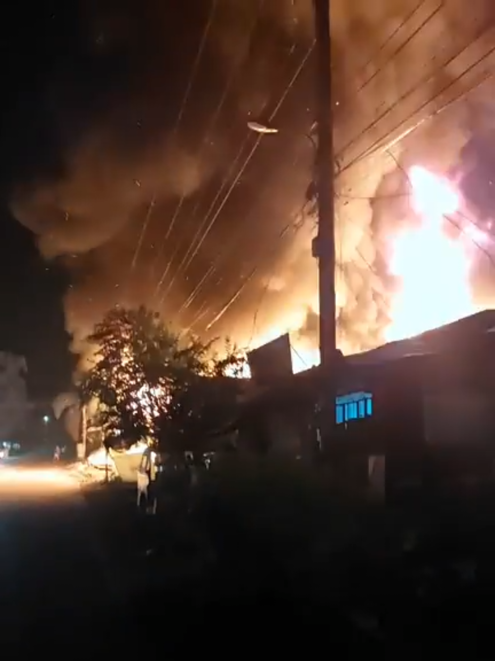 Sunog sa Poblacion Tampakan South Cotabato. Involved Ukayukayan September 4 2025 #credittotherightfulownerofthisvideo 