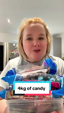 Do you want 4 kg of candy? Well click the basket for yours this is a darn good deal and the stuff taste good #sweets #candy #british 