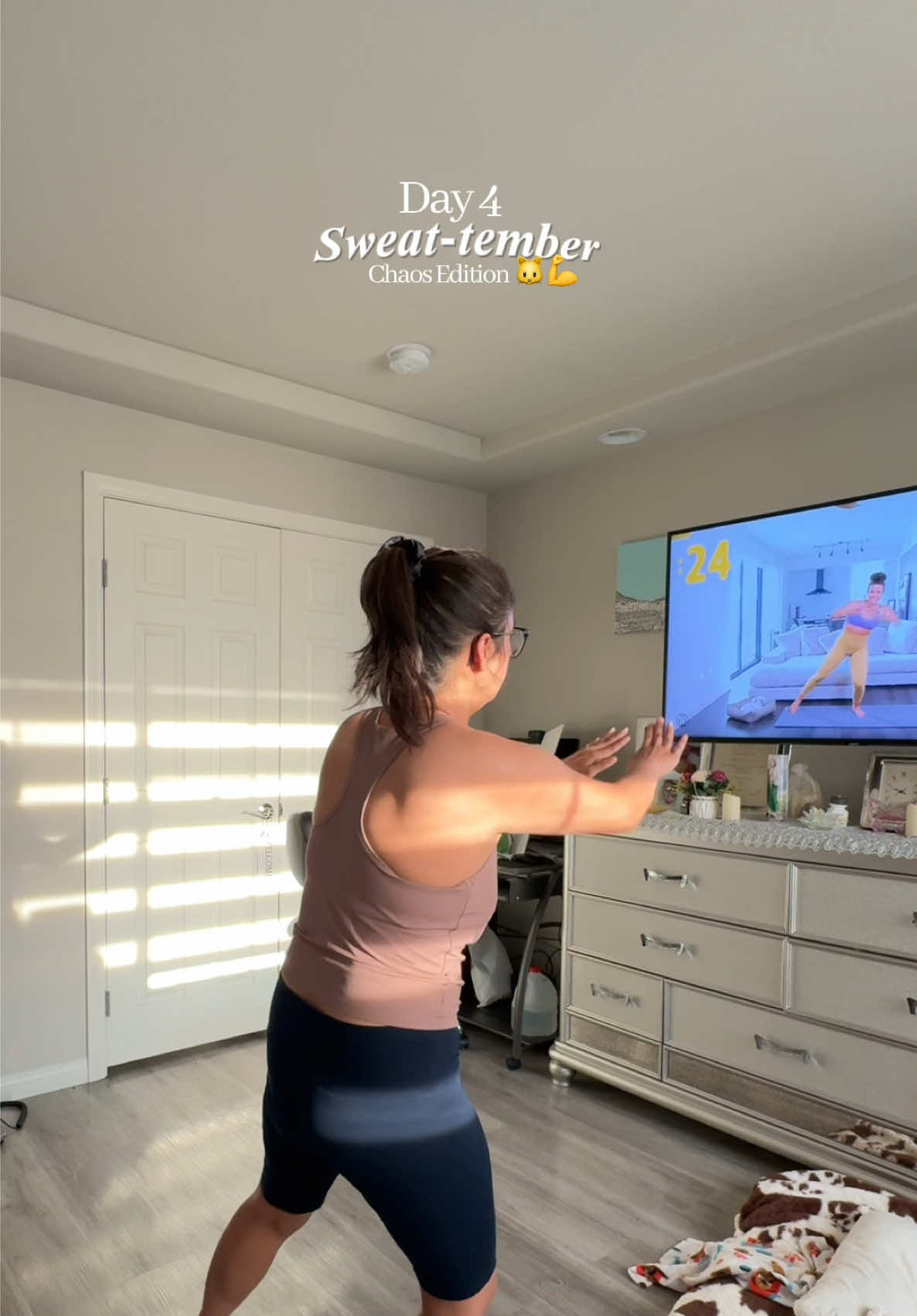Day 4 of Sweat-tember 🏋️‍♀️✨ Today’s workout was full of interruptions: my cat kept sneaking in, my son woke up mid-set, my husband called, and I ran out of storage so I couldn’t even record the full workout 🤦🏻‍♀️😂 But you know what? I still showed up. Progress isn’t about perfection, it’s about consistency. 💪 Cat mom life. Mom life Wife life. Content creator life. All in one video. 🐱👶📱 Even if life feels chaotic, moving your body still counts. Small wins add up. #SweatTember #MomLife #CatMom #ContentCreatorLife #RealLifeFitness
