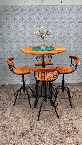 ✨ Transforme seus encontros em momentos inesquecíveis! ✨ O Conjunto Bistrô Regulável e Giratório é a união perfeita entre madeira maciça encerada e ferro com pintura eletrostática, trazendo resistência, estilo e sofisticação para sua casa ou área externa. ✔️ 1 mesa redonda (70 cm de diâmetro) ✔️ 4 banquetas reguláveis e giratórias (45cm, 55cm ou 65cm) ✔️ Design rústico e atemporal, com acabamento artesanal ✔️ Estrutura preta, durável e livre de ferrugem Ideal para receber amigos, criar memórias e valorizar sua decoração. 💛 #ConjuntoBistrô #MóveisRústicos #DecoraçãoComEstilo #MadeiraMaciça #AmbienteAconchegante     