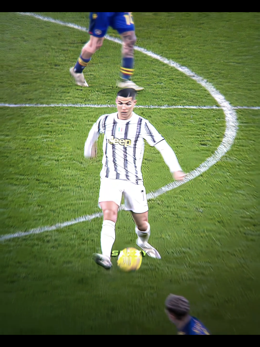 Ronaldo Trivela 🥶🔥 | #cristianoronaldo #footballtiktok #footballedit #ronaldoedit #viralvideos #fyp 