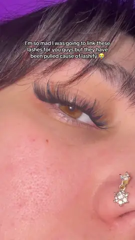 Finally found a lash glue that’s actually waterproof and doesn’t burn your eyes. Lashify took my Ucoolme lashes off… but not this glue 🔥 #LashGlue #LashTok #MakeupMustHaves #BeautyHacks #WaterproofLashes