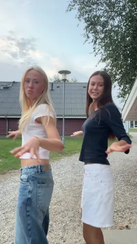 Noraaa<333 #oureefterskole #hus6B @noranielsen 🥹🥹