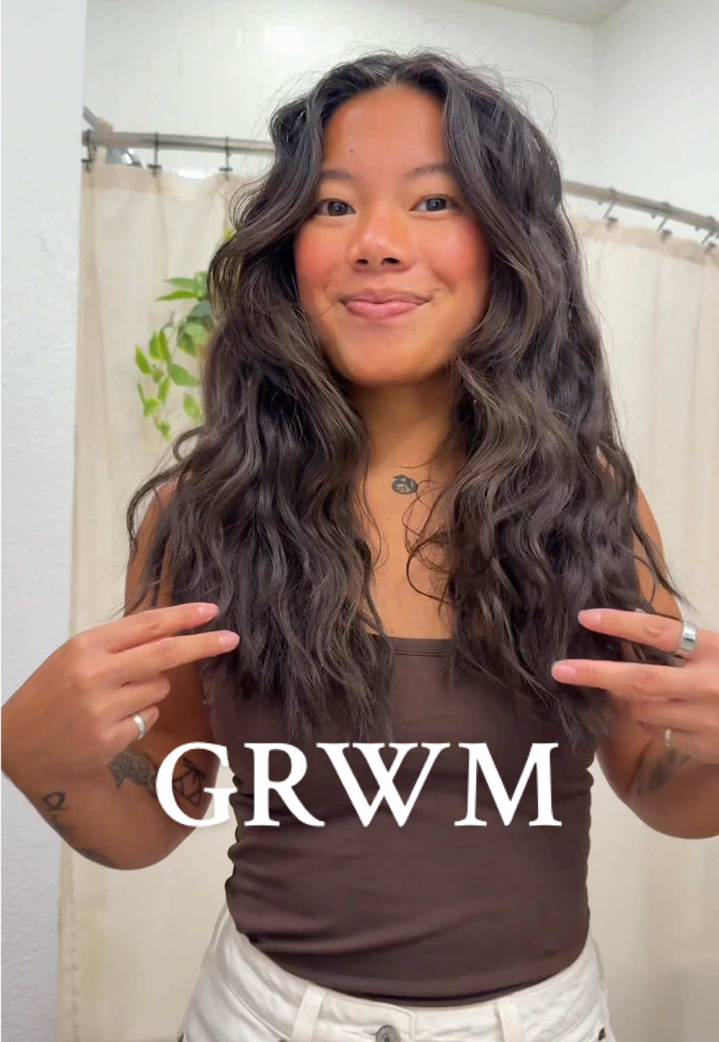spending the extra time in the morning to get ready >>>  #grwmroutine #wavyhairroutine #beachwaver #everydaymakeup @Dae Hair @MERIT Beauty @Saie @Bed Head by TIGI 