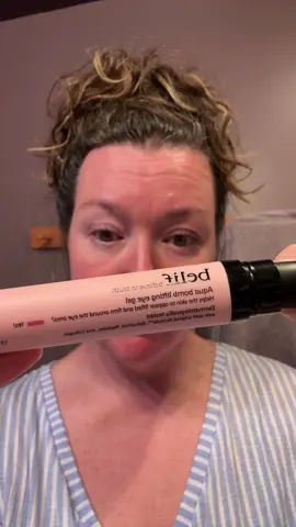 My under eye are is always so dry and crepey! This gives me a more  plump and moisturized under eye! #retinolserum #undereyegel #undereyewrinkles #belifaquabombeyegel  