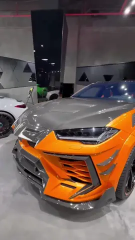 Concessionnaire MANSORY – Découvrez les plus belles supercars modifiées Bienvenue chez le concessionnaire MANSORY. Des créations uniques qui repoussent les limites du luxe et de la performance. Découvrez les modèles exclusifs, du SUV au coupé, entièrement repensés pour un style incomparable. 📌 #Mansory 📌 #LuxuryCars 📌 #Supercars 📌 #CarDealer 📌 #CarEdit