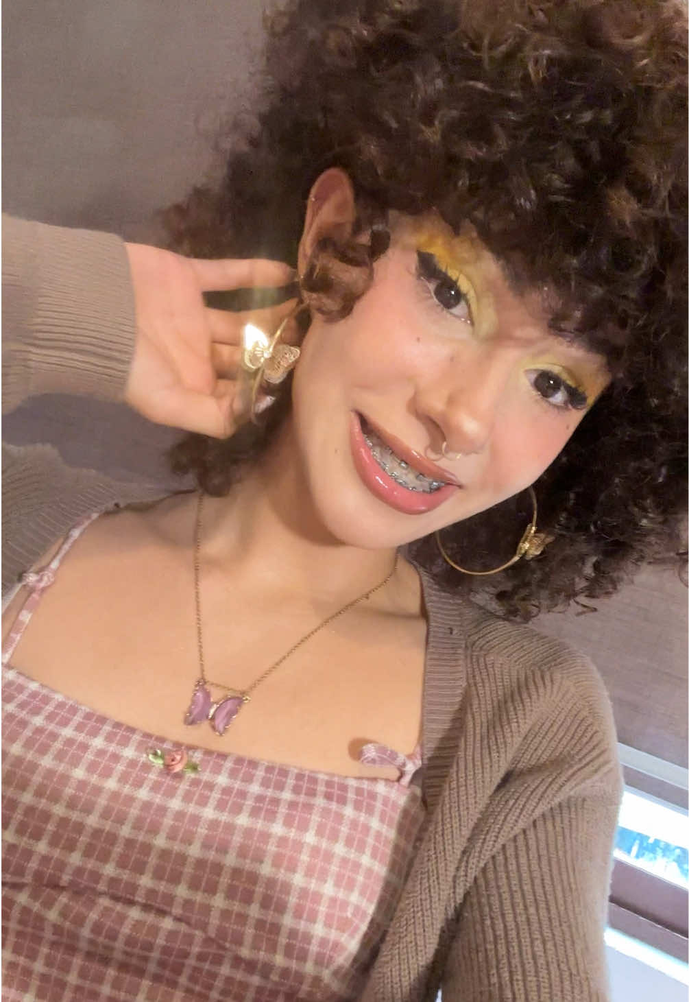 Makeup check. Yellow this time why not #eyemakeup#yellowmakeup#transwoman#curlyhair#feminineenergy 