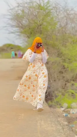 ina ahay gabar yaran ah malaiga darema 😂❤️💃#Eglan_jalaqsan💃🤍🧡 #jalaqsaney💃🥰👸🏻❤️🧚💓🥰💓 #eglanjalaqsan🌸❤️🥰🕊️🥀❤️👸🏻 