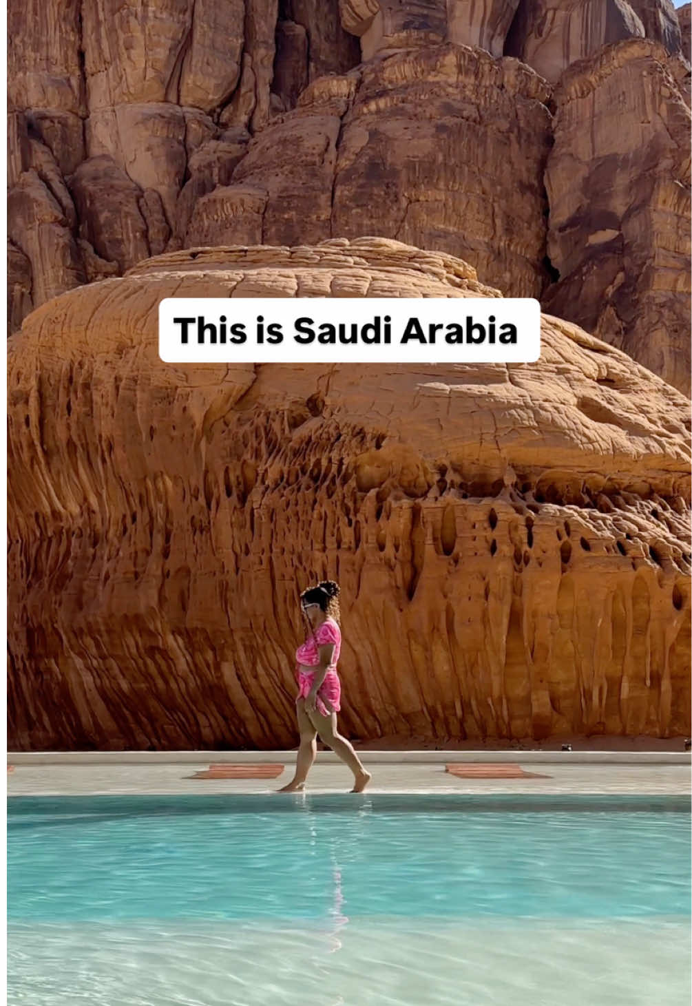 Türkiye may be on your list, but Saudi Arabia should be too 🐪🏜️ Visitors can also immerse themselves in rich cultural heritage, including UNESCO World Heritage sites such as Diriyah, Hegra, and the historic old town of Jeddah. With new resorts, adventure tours, and cultural festivals, Saudi Arabia is positioning itself as a must-visit destination for travelers seeking both history and modern luxury. 🎥 @the.sam.aesthetic  📍Saudi Arabia  #saudiarabia #visitsaudi #desertlovers #saudiarabia🇸🇦 #saudi_tiktok 