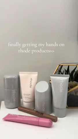 year of investing in QUALITY products >> what did everyone snag today?¿ #rhode #haileybieber #sephora #haul 