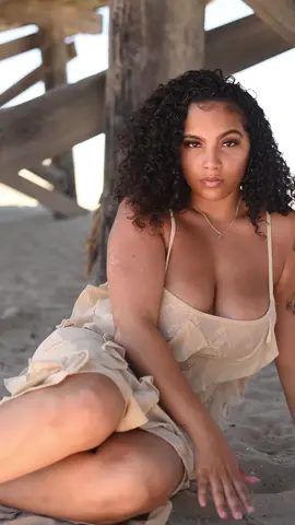 Seal beach with @Bonita LLC 🏝️  #longbeach #model #laphotographer #photoshoot #photomark 