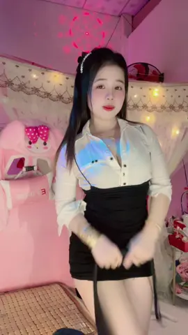 Đêm nay trăng sáng lờ mờ…