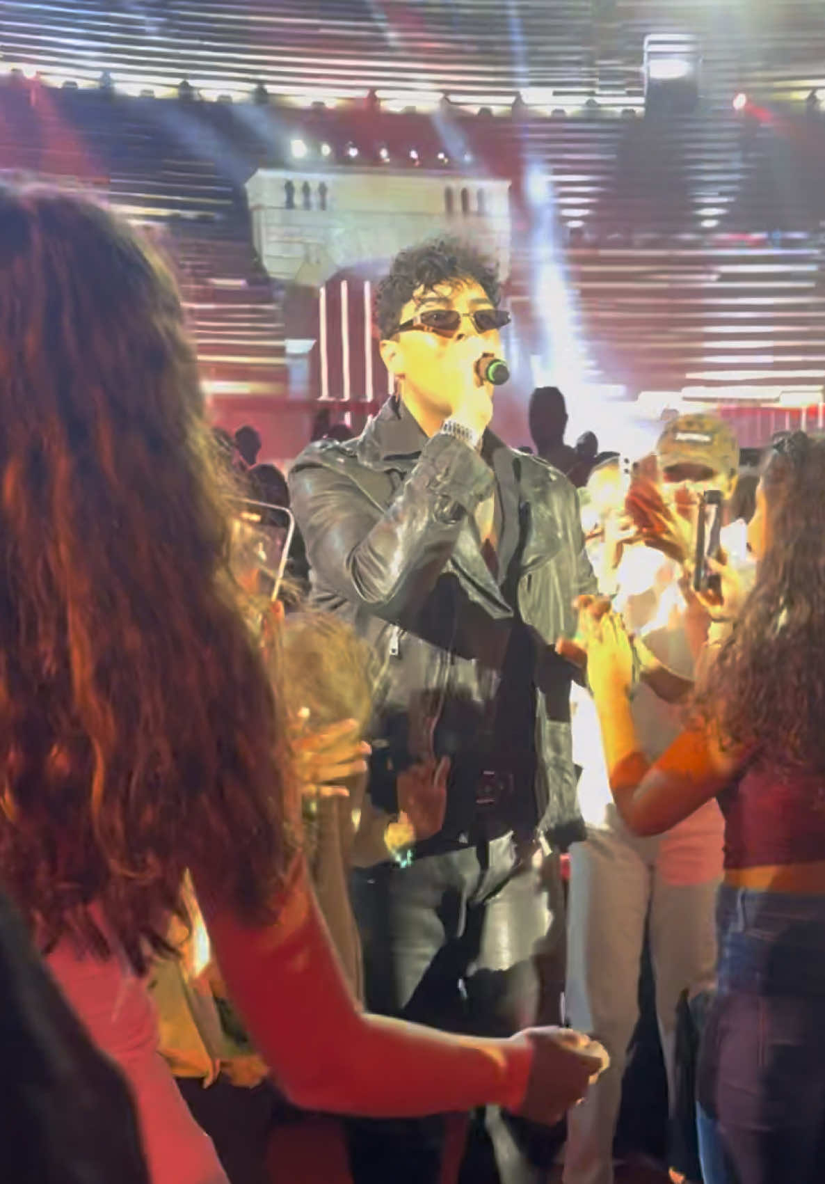 stash tra il pubblico dell’arena🎸 @thekolors_stash #thekolors #radiozeta #live 