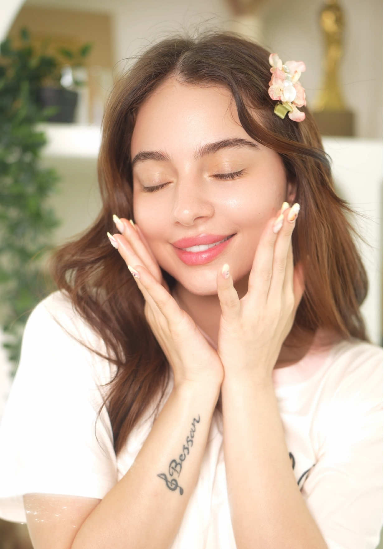 لبشرة مشرقة , السر ب..  @EQQUALBERRY  #eqqualberry #bakuchiolserum #bakuchiol #retinol #sensitiveskin     