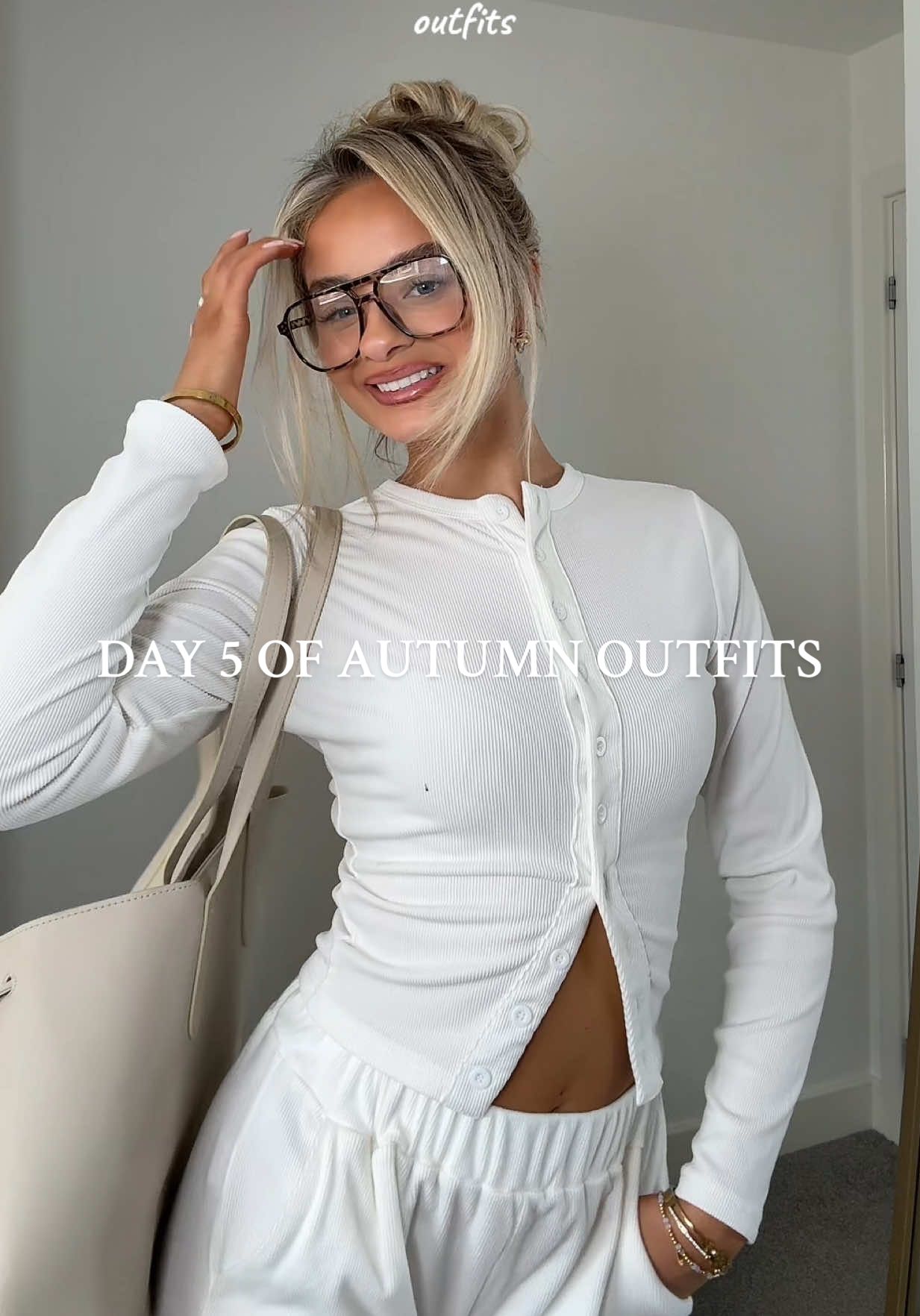 day 5 🧸 all white >> #autumnoutfits #autumnfashion #ttshop (linked)