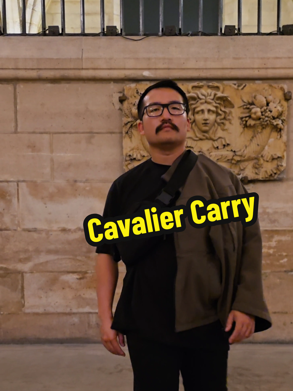 Is the weather heating up and you don't know how to carry your jacket? The hussars figured how to do it with aesthetics in mind! Don't mess with the drip! #fashion #gentleman #renfaire #europe #History 