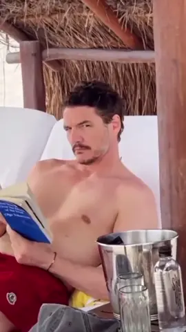 Pedro's eye contact 🫠🔥 #pedropascal #pedropascaledit #fyp 