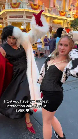 POV you have the coolest interaction with Cruella Deville at Disney World #disneyworld #trend #halloweencostume #halloween #xyzbca 
