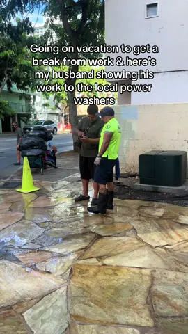 He just wants everyone to start their own business. Let’s see how many series we can make of these. @Blue Collar worker #businessowner #worklife #hustlehard #workhumor #hawaii 