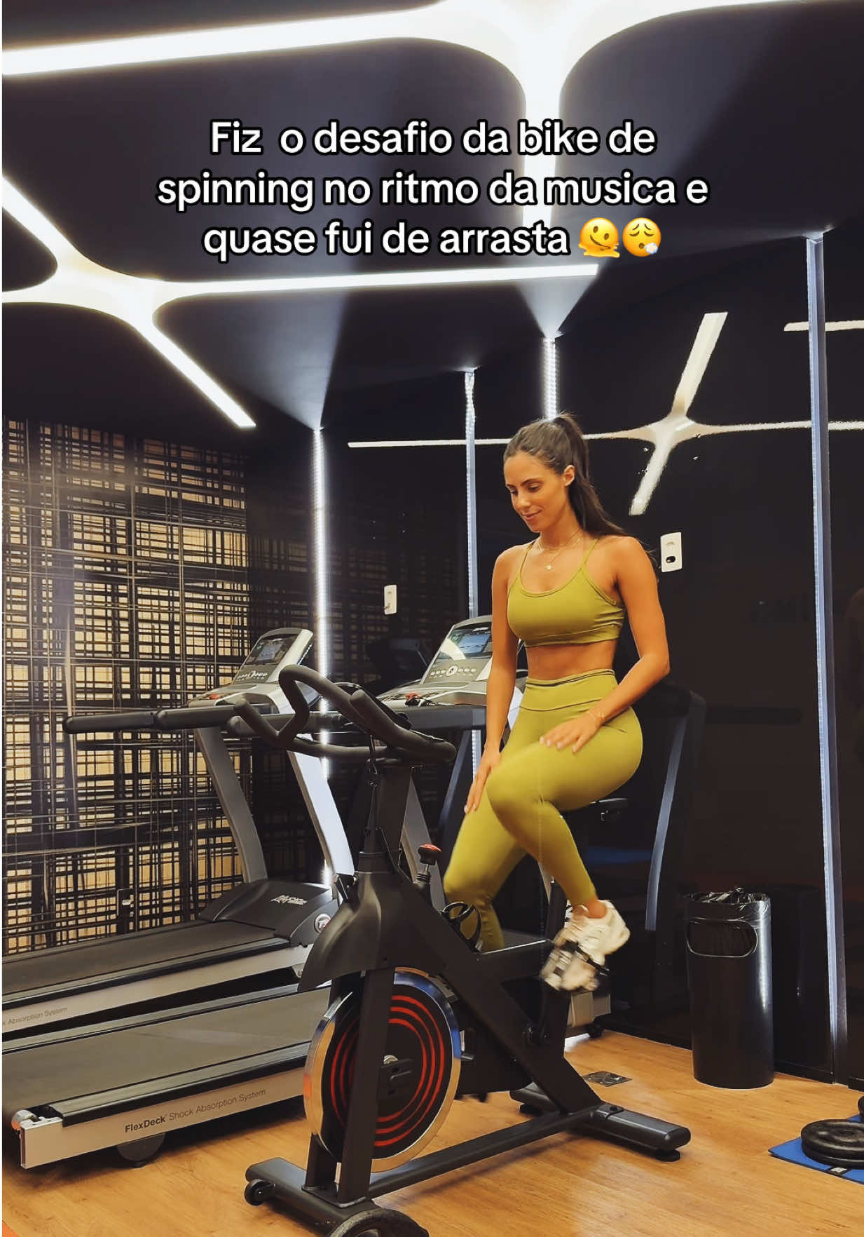 Se eu fizer esse desafio por 10 min gasto mais calorias que em 1h KKKK Conjunto: @Avvi.br 🏷️NINAGW10