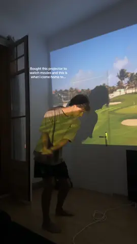 I think he has a problem #fyp #projector #golfsimulator #golf 