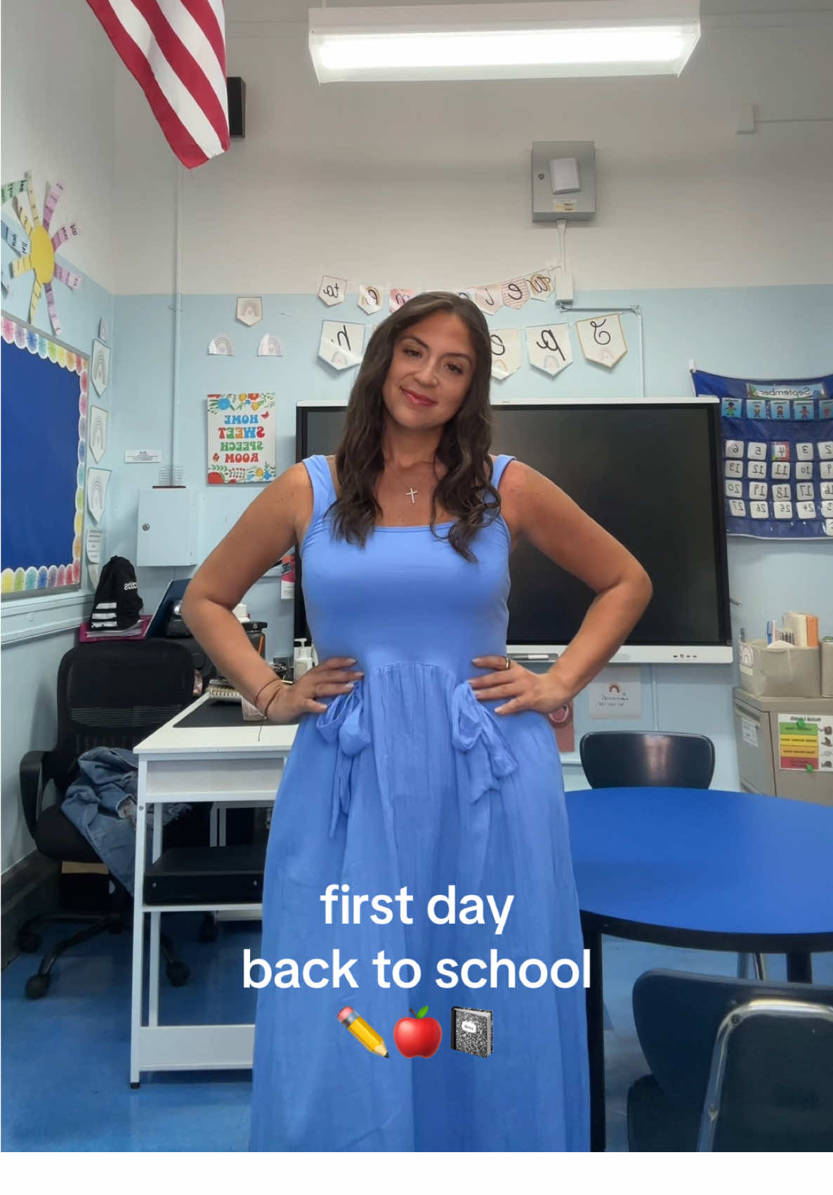 Happy First Day to all those that celebrate ✏️🤍🙏🏼 #slpsoftiktok #speechtherapist #elementaryschool #teachersoftiktok #teacherootd 