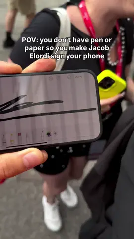 Jacob Elordi Sign Your Phone  #taylorswift #Thunderbolts #viral #Venezia82 #lewispullman 