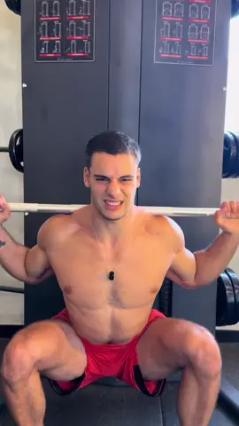 Sem equipamentos? Sem problemas! Esses são os movimentos que funcionam, quando executados dentro do planejamento correto de treino Sem enrolação. Sem firula. 💬 Curtiu? Então clica no link da bio ✅ Pra entrar em contato com nossa equipe e vir fazer parte da nossa comunidade! A gente te mostra como esculpir um corpo funcional e estético com treino organizado, instrução, suporte real e sem perder tempo. Por um valor acessível a todos 🙌 ⚠️ Mas ó… Depois que começar, não tem mais volta. Você vai viciar no que vê no espelho. ⚔️🔥 #floripacalistenia #treinoemcasa #legday #treino #pernas      