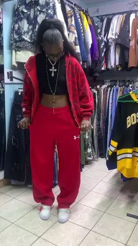 #outfitinspo #ladiesdrippyclothing #kitengela #sweatpant #buggytrouser 