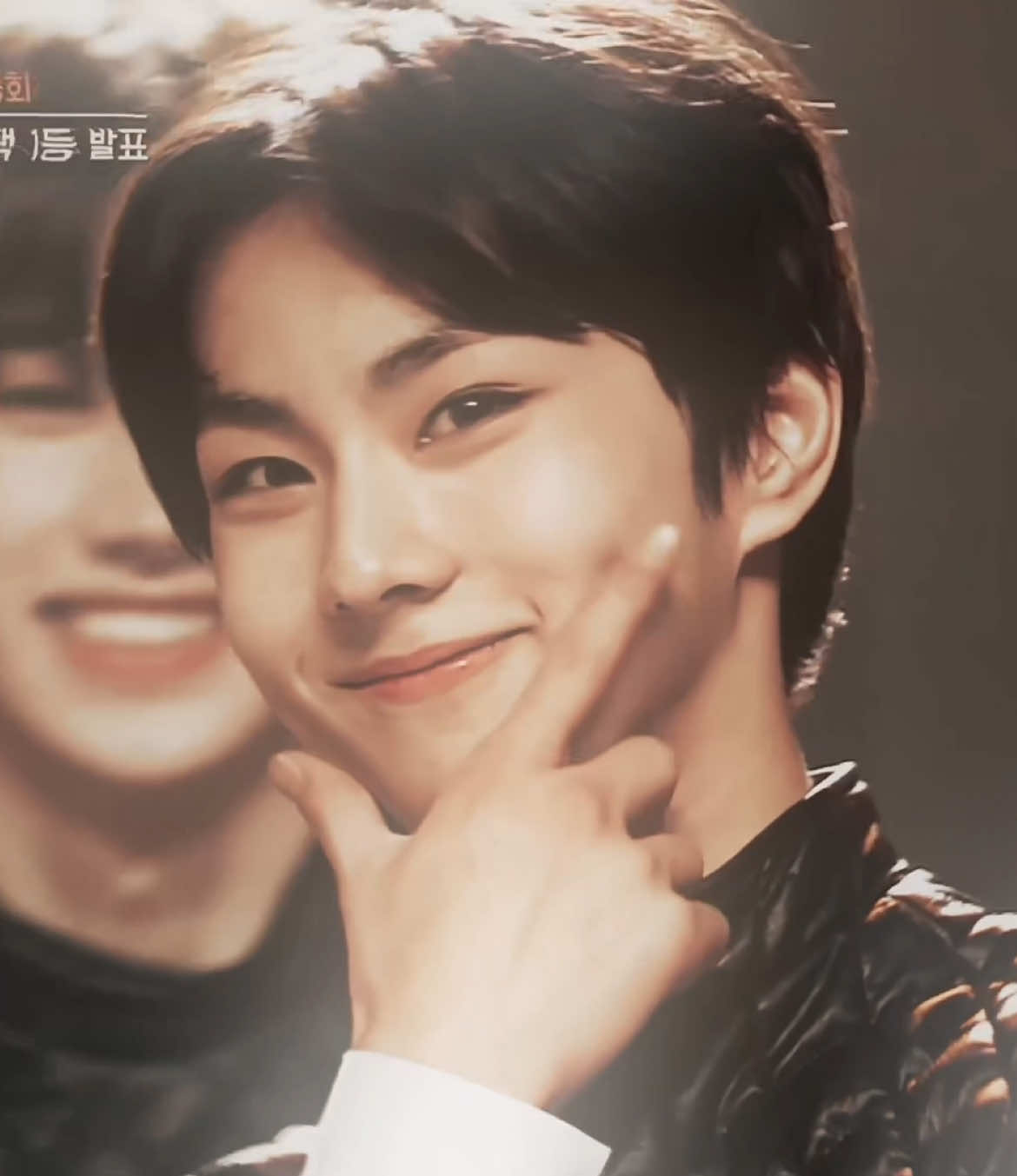 awww wonnie version but with iland clips only!!anyways im back at school so kmn.#jungwon #fyp #blowup #viral #enhypen  cc-geo! ib:idk if anyone’s done this before so me? 2/7 members done! @𝘫𝘦𝘴𝘴 ⊹ . ݁˖ 