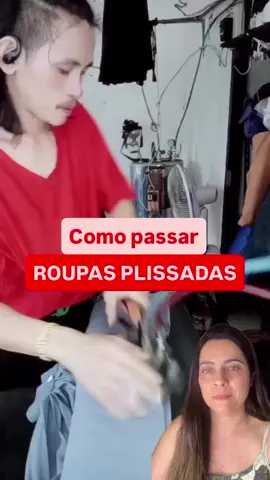 👗✨ Segredo de lavanderia revelado! ✨👗 Você sabia que existe uma técnica profissional pra passar roupas plissadas (como saias, vestidos e até camisas com pregas) e deixá-las como novas, iguais às que saem da fábrica? No vídeo, a lavanderia mostra passo a passo: 🔹 prender a peça pelo cós pra ficar firme; 🔹 refazer cada dobrinha com a mão, segurando bem pra não desmanchar; 🔹 passar o ferro em várias preguinhas ao mesmo tempo, fixando o plissado; 🔹 girar a peça na tábua até refazer toda a circunferência. O resultado? 😱 O plissado volta perfeito, nítido e alinhado, como se a roupa tivesse acabado de ser comprada. 💡 Eu confesso: nunca imaginei que fosse tão fácil fazer isso em casa! 👉 Me conta, você arriscaria tentar ou deixaria só pra lavanderia? ®️Todos os créditos e direitos do 📹 reservados ao autor @terzi.dijla77  #dgcasa #almanaque360 #dicasdecasa #passadoria #passadoriaprofissional   