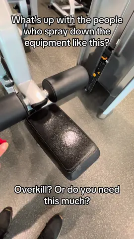 Ever got on one of these at the gym it’s wet as hell?? #gym #disinfect #GymLife #foryou #doingtoomuch 