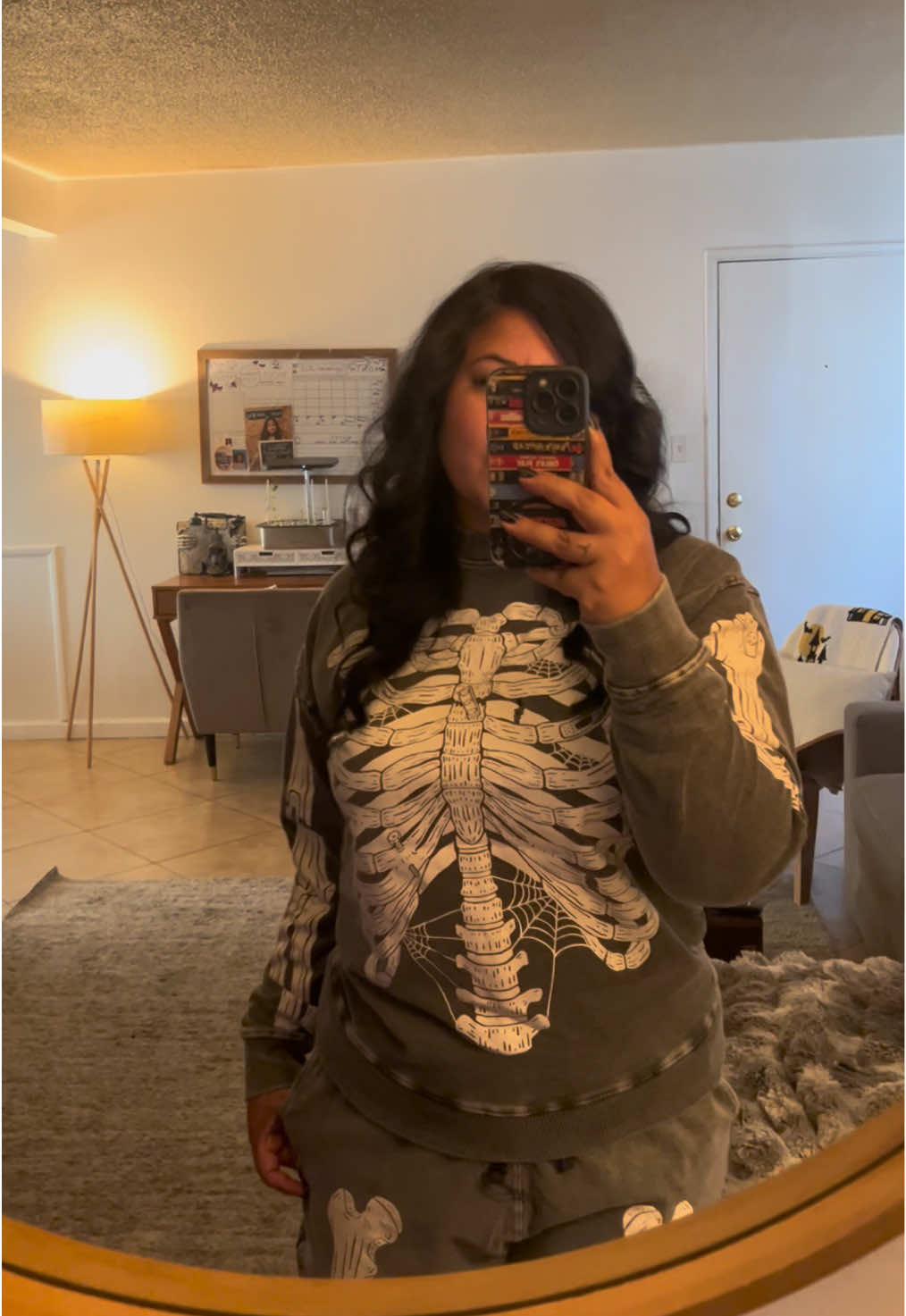 I have been obsessed with these cute little crew necks from Rags. They're super adorable with a little skeleton design on a washed black denim color. Perfect for the Halloween season and just so cute! If you've been wanting one, now is the time. Grab one for yourself or as a gift for a loved one. They are currently in stock, but sizes are running low. #oversizedhoodie #sweatshirtseason #spookysweatshirt #spookyseason #spookyscaryskeleton 