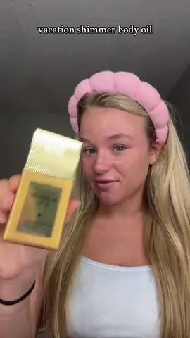 the all in one product you NEED  @Vacation Inc. 🌟 #bodyoil #shimmerbodyoil #beauty #summermusthaves #fyp 