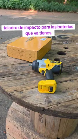 taladro de alta potencia para las baterías que ya tienes #mecanico #taladro #trabajo #carro #hombre 
