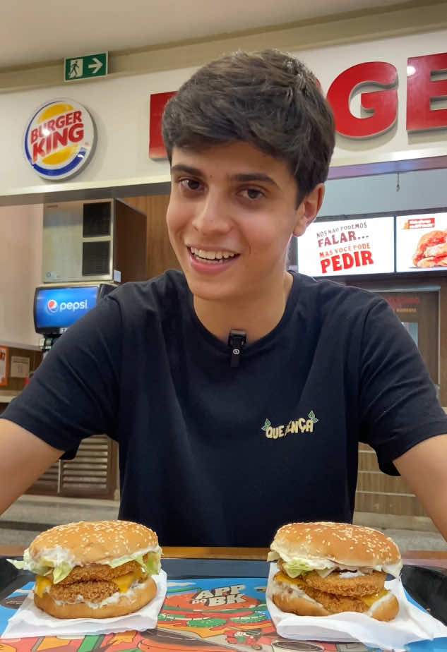 No BK é REAL! 🍔✨  2 burgers a partir de R$25,90 pra você comprovar 🤤  #BurgerKing #ÉRealOuIA #publi @burgerkingbr  Os preços promocionais são válidos por tempo indeterminado ou enquanto durarem os estoques. Oferta válida no BK Drive, APP do BK e lojas físicas. Consulte sanduíches participantes em cada faixa de preço, restaurantes não participantes e unidades franqueadas (onde o preço pode variar) em https://bit.ly/KingEmDobro325. Imagens meramente ilustrativas. Esta campanha contém imagens geradas por inteligencia artificial. TM & ©️2025 Burger King Company LLC. Usado sob licença. Todos os direitos reservados.