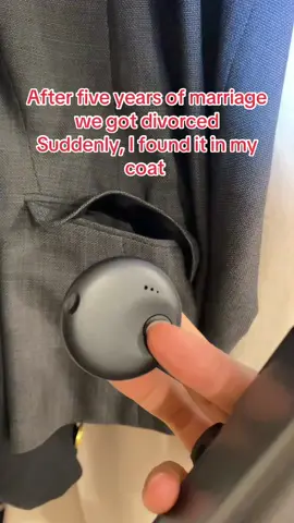 After five years of marriage we got divorced Suddenly, I found it in my coat #fyp #tiktokshop #tiktokmademebuy #gpstracker #tracker 
